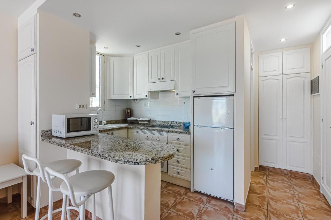 Apartment Apart America - 150 Meters From The Beach, Free Wi-Fi Arona  Buitenkant foto