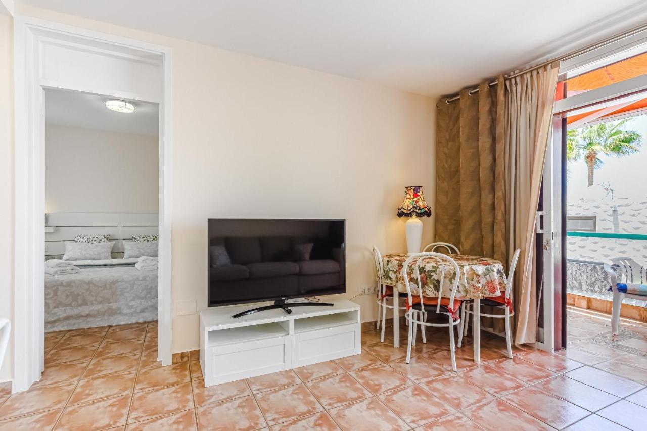 Apartment Apart America - 150 Meters From The Beach, Free Wi-Fi Arona  Buitenkant foto